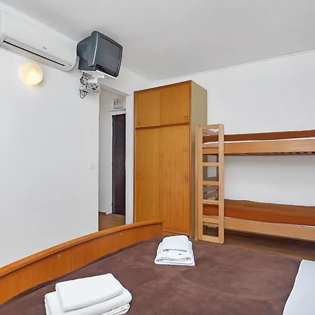 Apartmani Cico Gdinj Exterior photo
