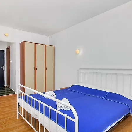 Apartmani Cico Gdinj Exterior photo