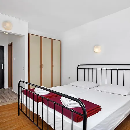 Apartmani Cico Gdinj Exterior photo