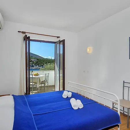Apartmani Cico Gdinj Exterior photo