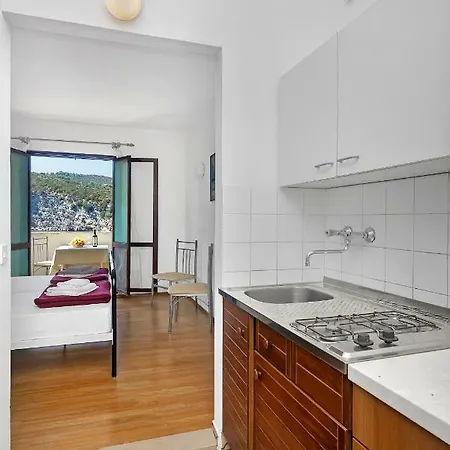 Apartmani Cico Gdinj Exterior photo